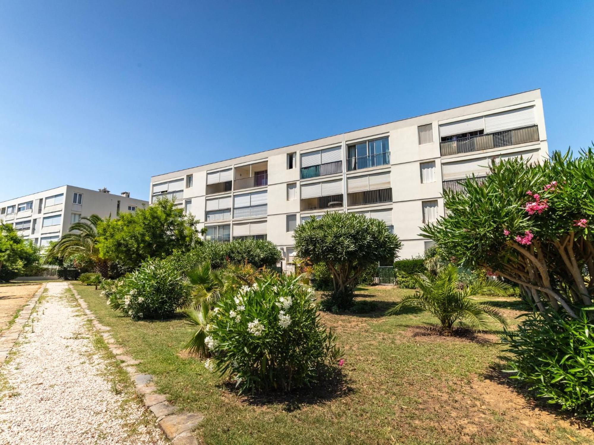 Apartment Les Roses Lauriers By Interhome Le Lavandou Εξωτερικό φωτογραφία