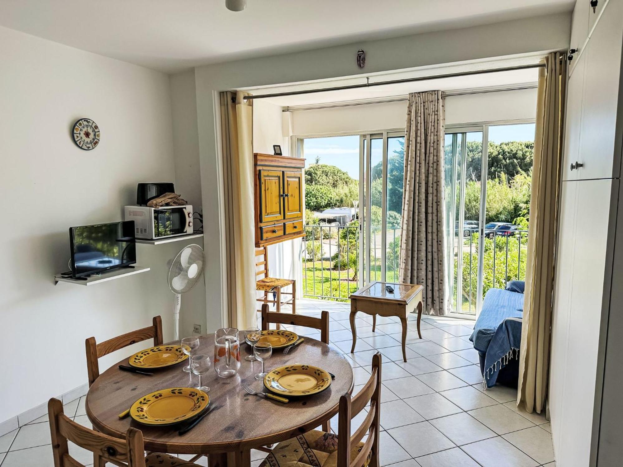 Apartment Les Roses Lauriers By Interhome Le Lavandou Εξωτερικό φωτογραφία