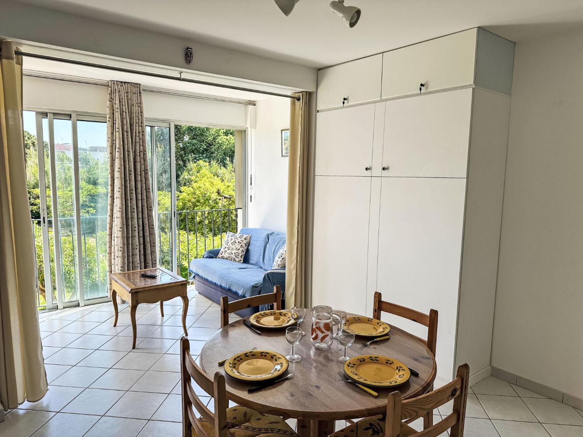Apartment Les Roses Lauriers By Interhome Le Lavandou Εξωτερικό φωτογραφία